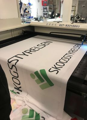 1800×1400mm Vision Camera Laser Machine 8-48m/Min Banner Vision Laser Cutting Machine