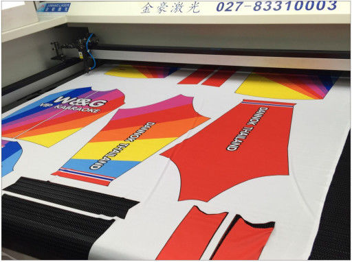 Sublimation Sportwear Laser Cloth Cutting Machine Precision Cutting Without Hair Brim