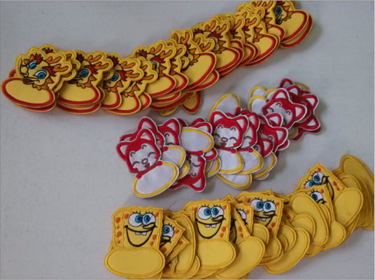 Automatic Embroidery Laser Cutting Machine For Garment Labels Jhx - 10080s