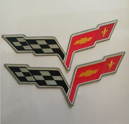 Automatic Edge Tracking CO2 Laser Cutter , Clothing Label Logo Laser Engraving Cutting Machine